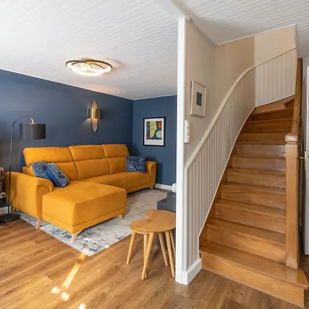 Spacious Family Friendly 3-bed With Private Courtyard Walk To Centre Cognac