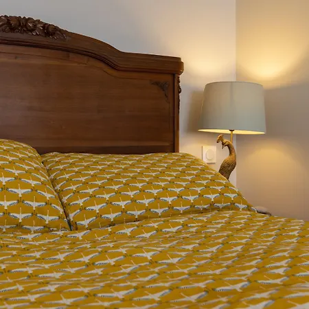 Spacious Family Friendly 3-bed With Private Courtyard Walk To Centre Holiday home Cognac