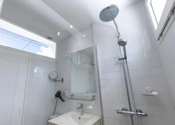 Сasa de vacaciones Spacious Family Friendly 3-bed With Private Courtyard Walk To Centre